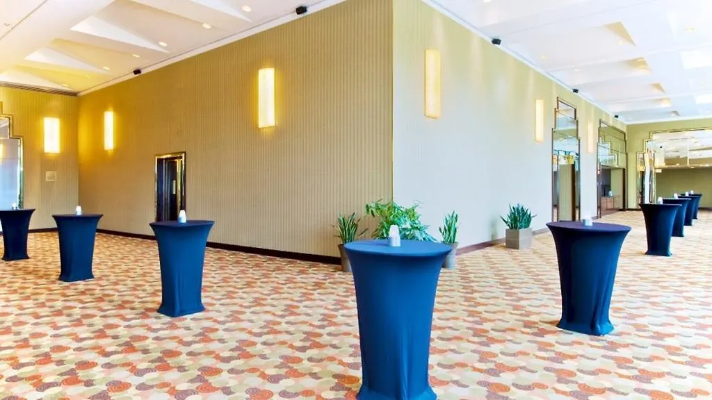 Hotel Le Concorde Quebec Kanada