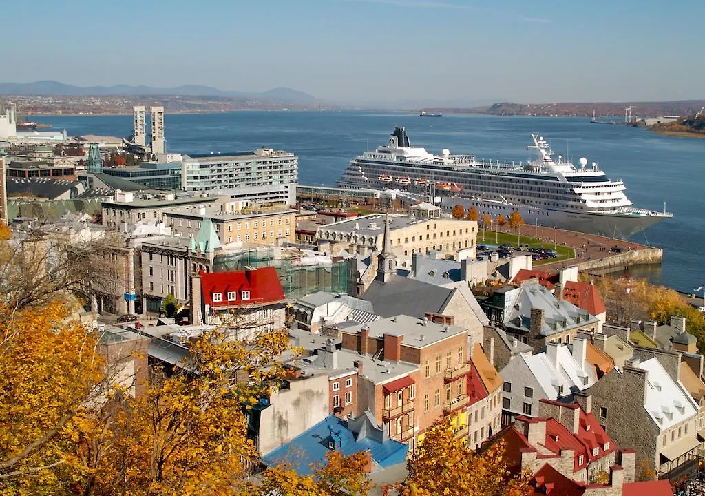 Hotel Le Concorde Quebec