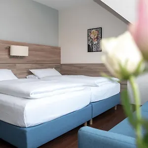 Hotel Kastanienhof Erding
