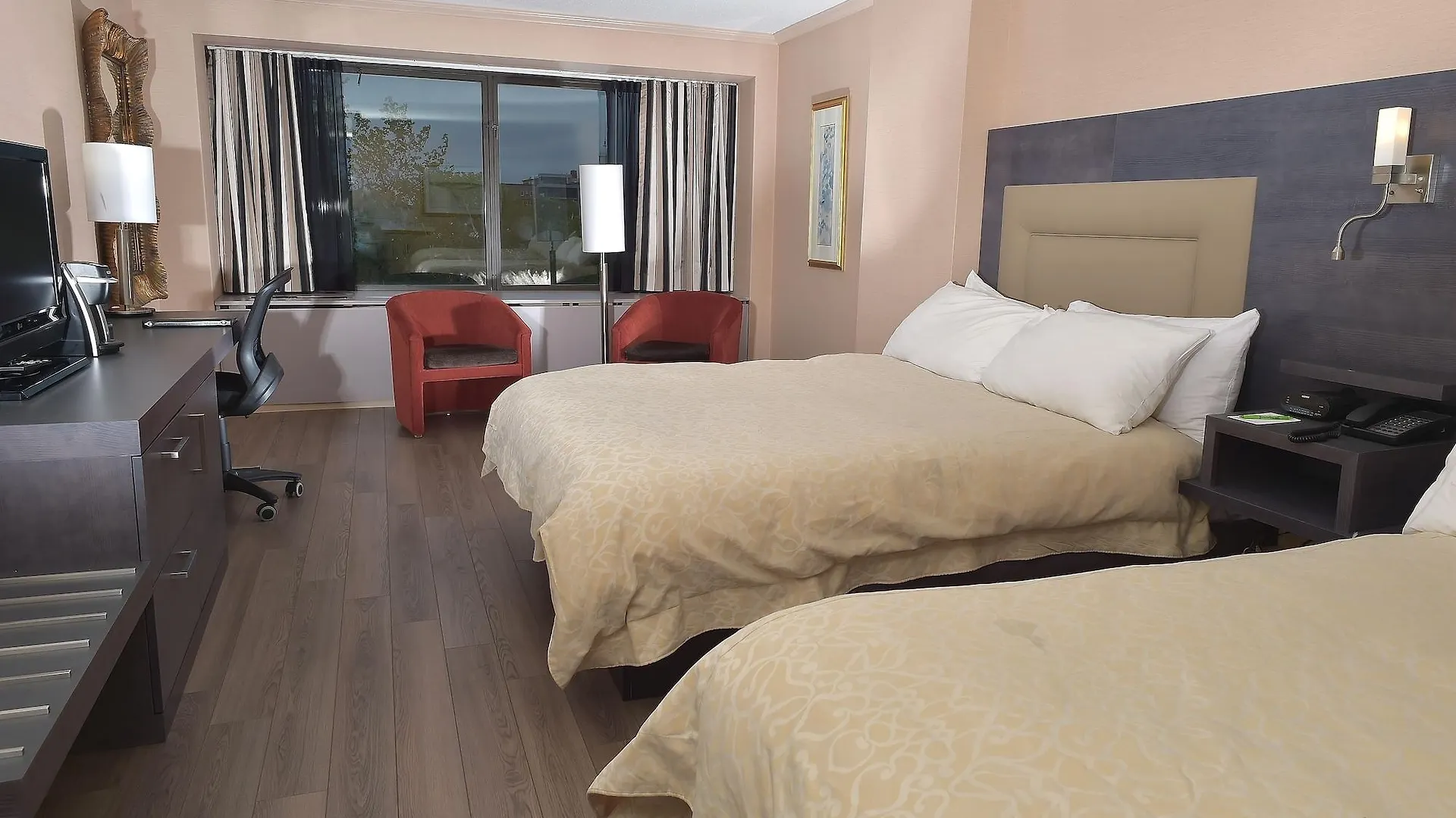Hotel Le Concorde Quebec