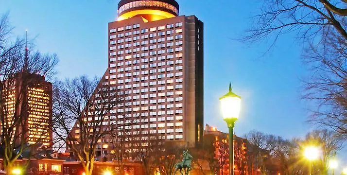 Hotel Le Concorde Quebec
