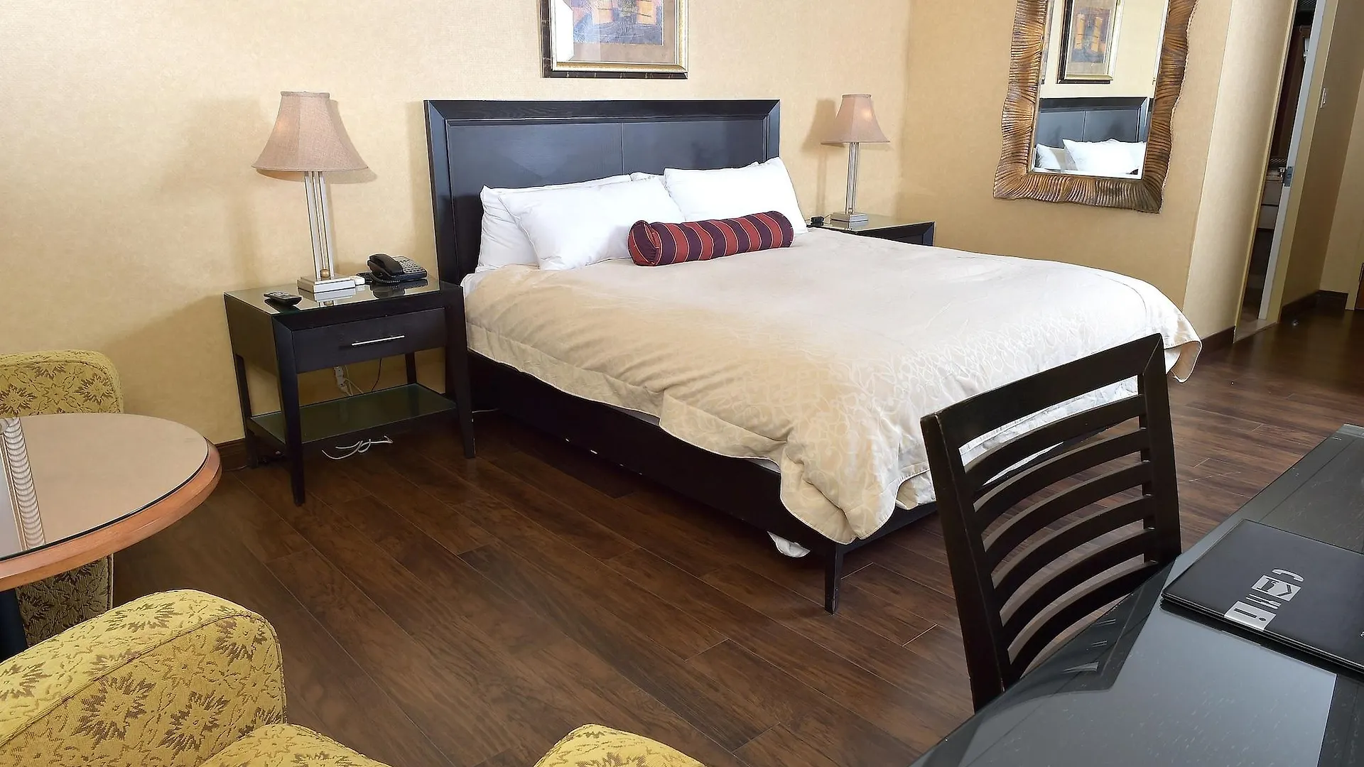 Hotel Le Concorde Quebec 3*, Quebec City