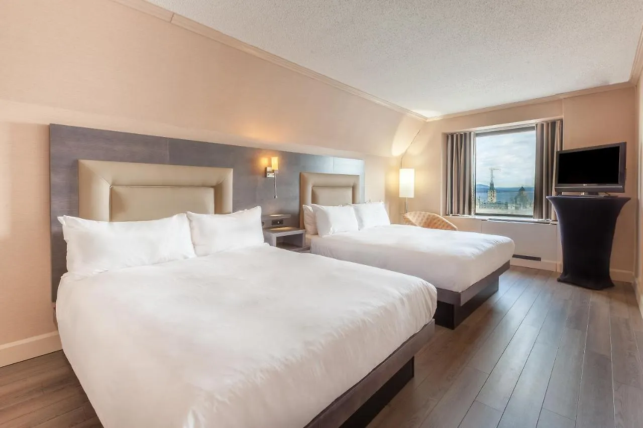 ***  Hotel Le Concorde Quebec Canada